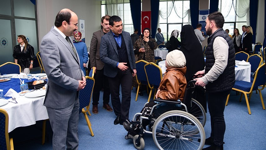 Şehit Anneleri ETÜ’de bir araya geldi