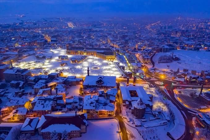 Şubat Erzurum’a sıcakla geliyor 